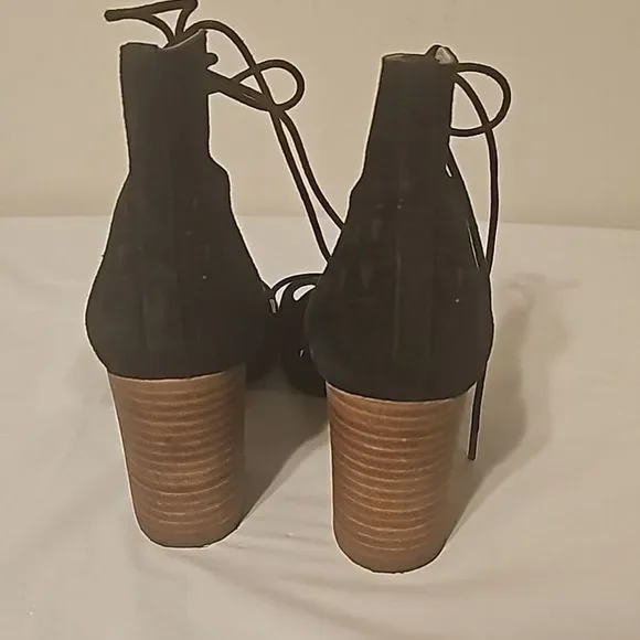 Nine West Black Suede Peep Toe - Picture 3 of 4